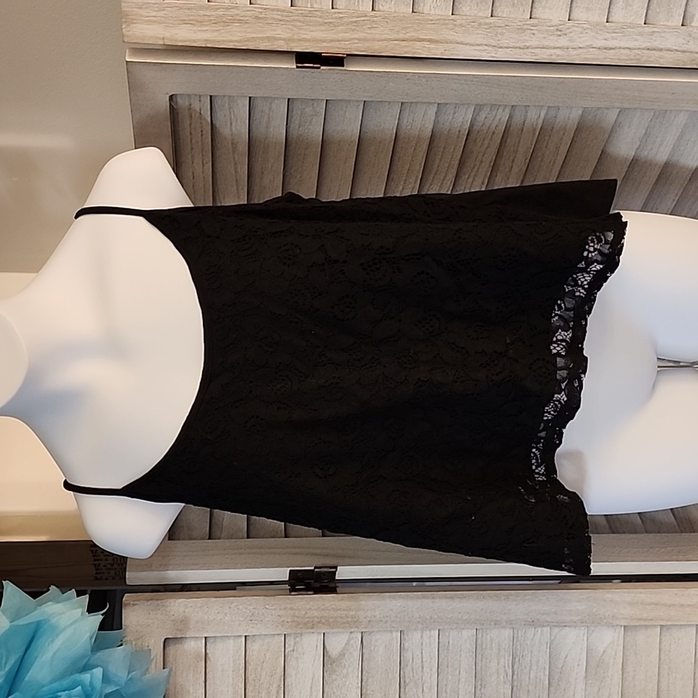 Forever 21 brand lace cami tank top